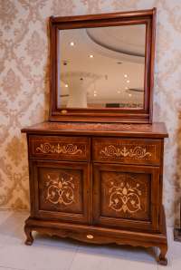 کنسول و آینه